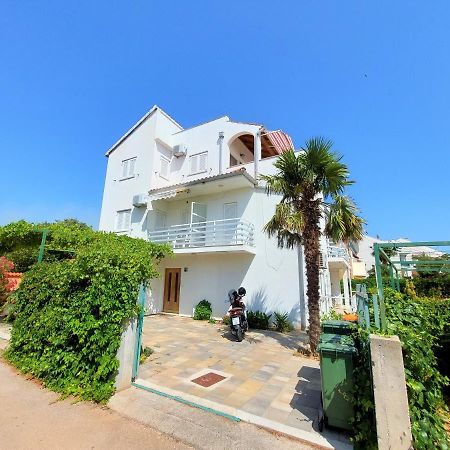 Apartments Neva & Neva Beach House 斯里马 外观 照片