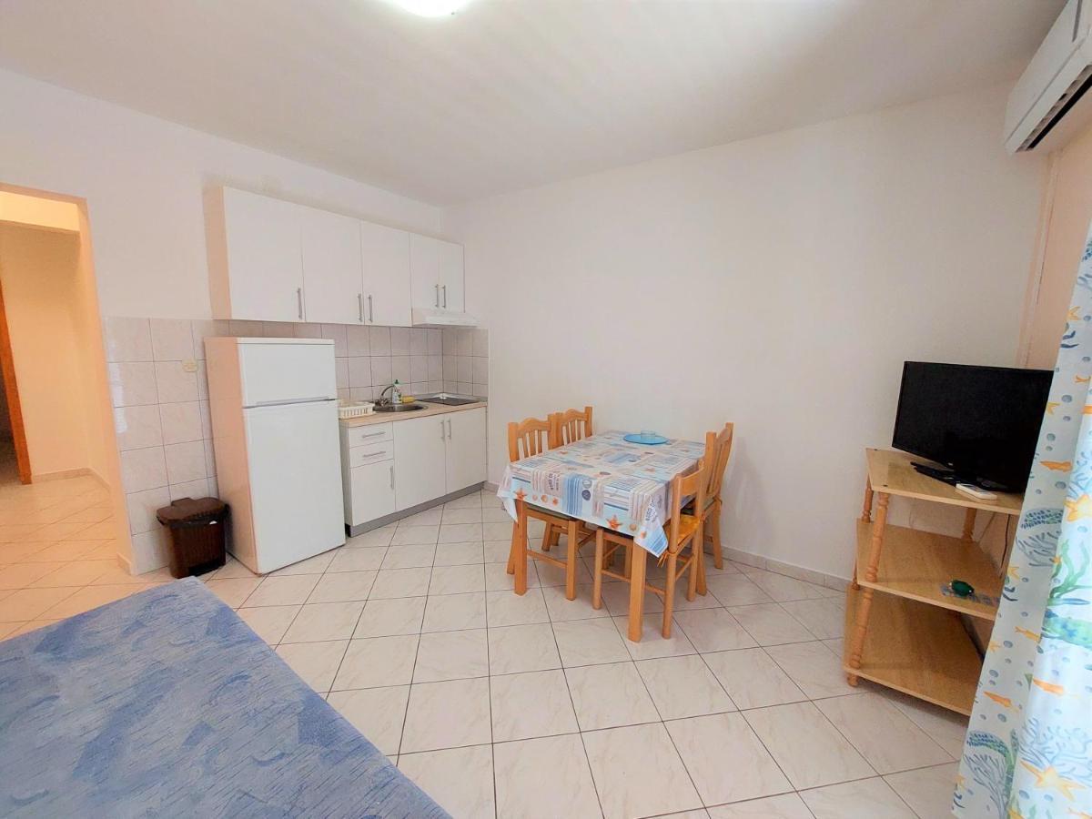 Apartments Neva & Neva Beach House 斯里马 外观 照片