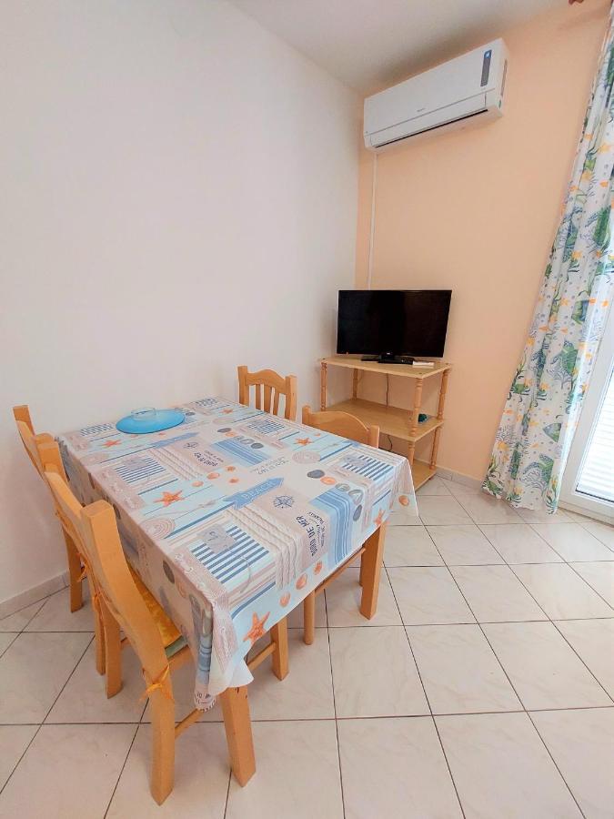 Apartments Neva & Neva Beach House 斯里马 外观 照片
