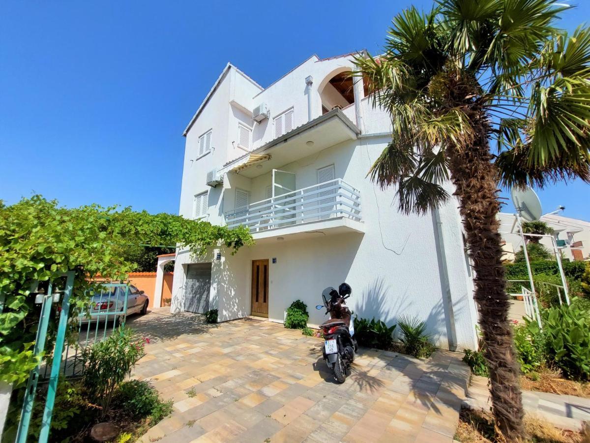 Apartments Neva & Neva Beach House 斯里马 外观 照片