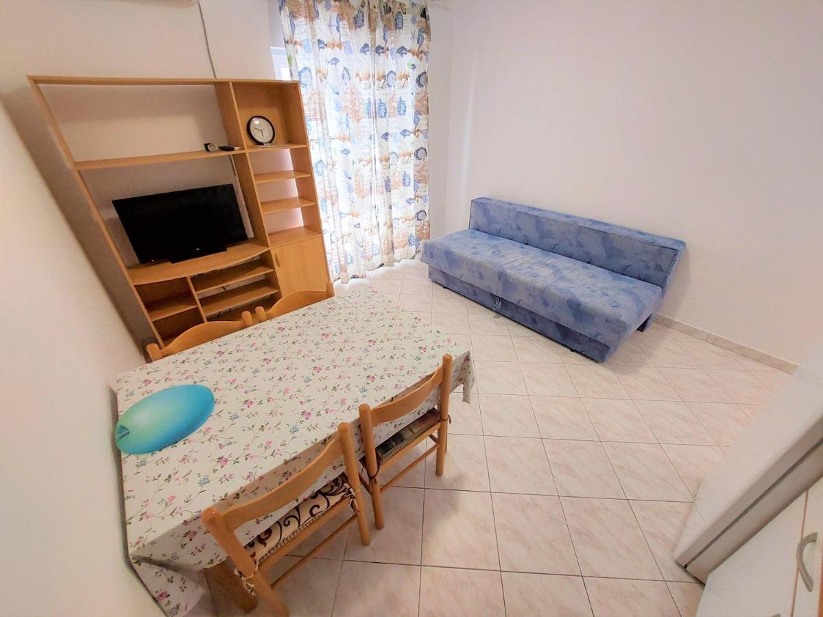 Apartments Neva & Neva Beach House 斯里马 外观 照片